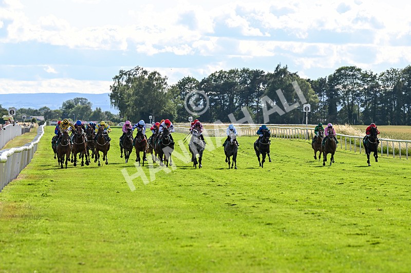 020725-Race 8-Mrs Trump-3468 - Race 8