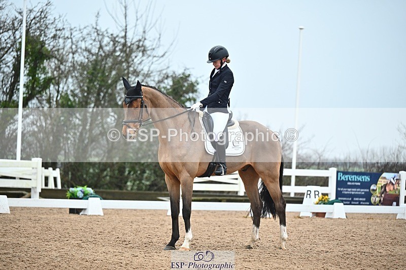 250214-135022-02020 - 217-Yasmin.Olsson-Sanderson-Top.Biats