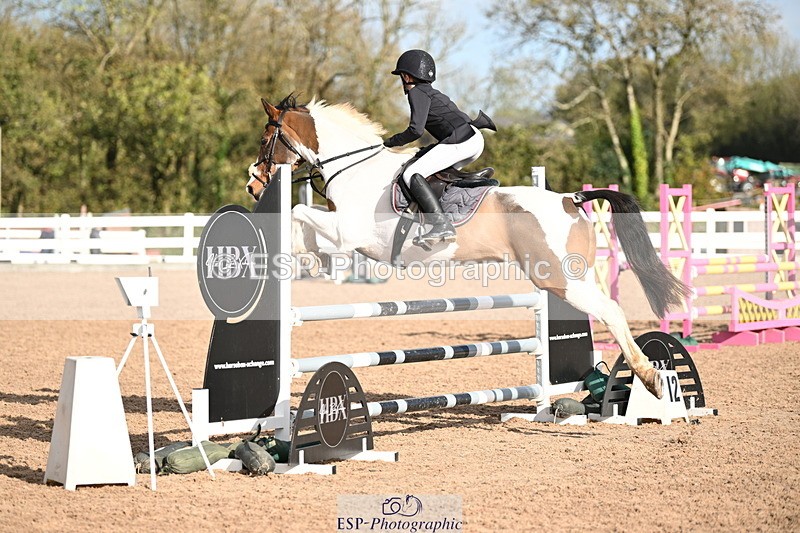 241026A-113959-00749 - SAT Cls 8 Pony Discovery and 90cm Open