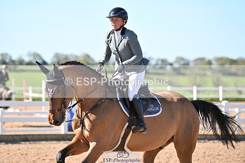 240420A-102425-10302 - Cls 19, 1 Star Silver Tour 1.20m