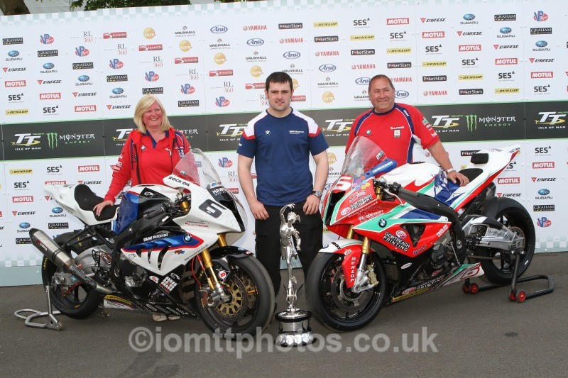 TT148832 - Senior TT Podium
