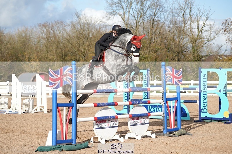 251108-132845-02729 - Cls 13 Foxhunter and 1.20m Open