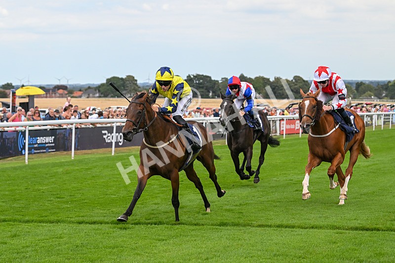 140825-Race 2-Lady Britain-0646 - Race 2