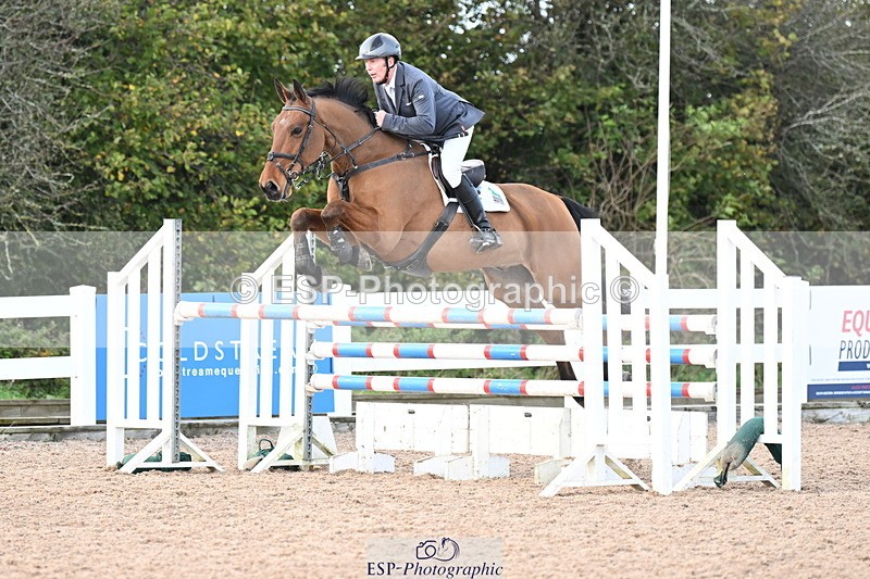 241023A-144030-01095 - Cls 4 Newcomers and 1.10m Open