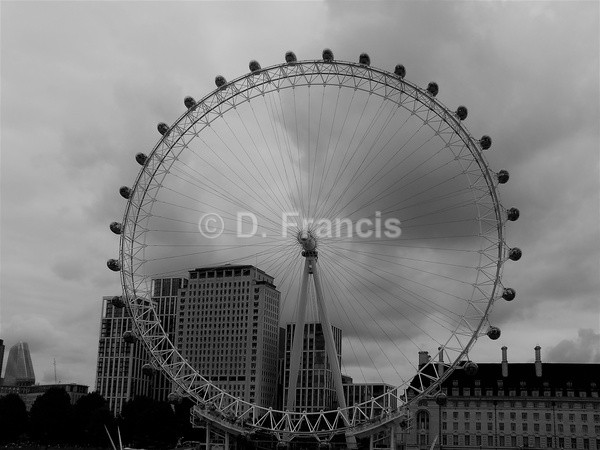 The London Eye/Millennium Wheel 1(b&w) - By The Thames