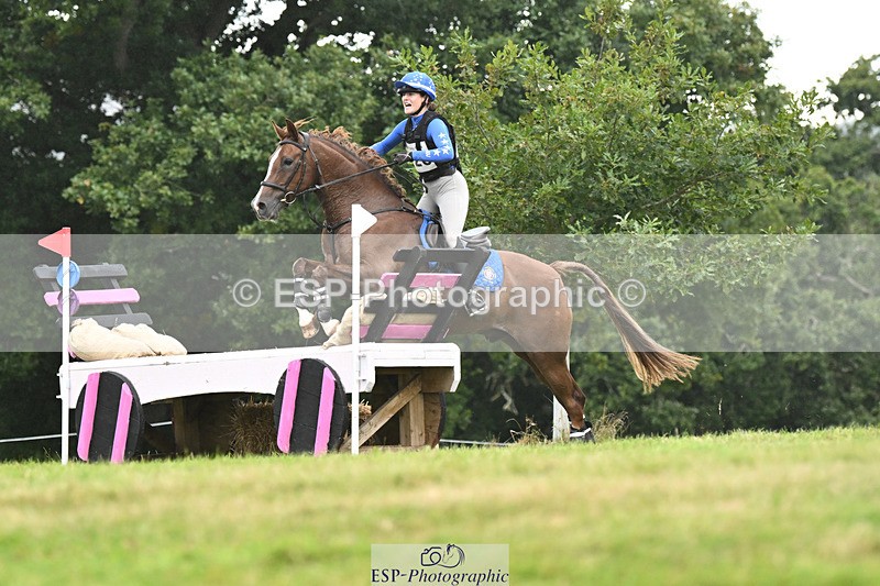 240825X-164914-37358 - 80cm XC 16.30 to 17.30