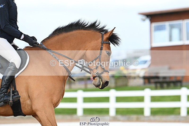 240323A-152025-02449 - UnA Novice 28