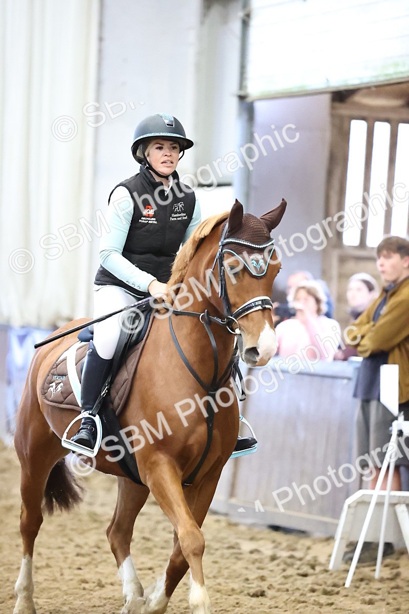 SBM_002364 - Class 8 - Clear Round 80cm
