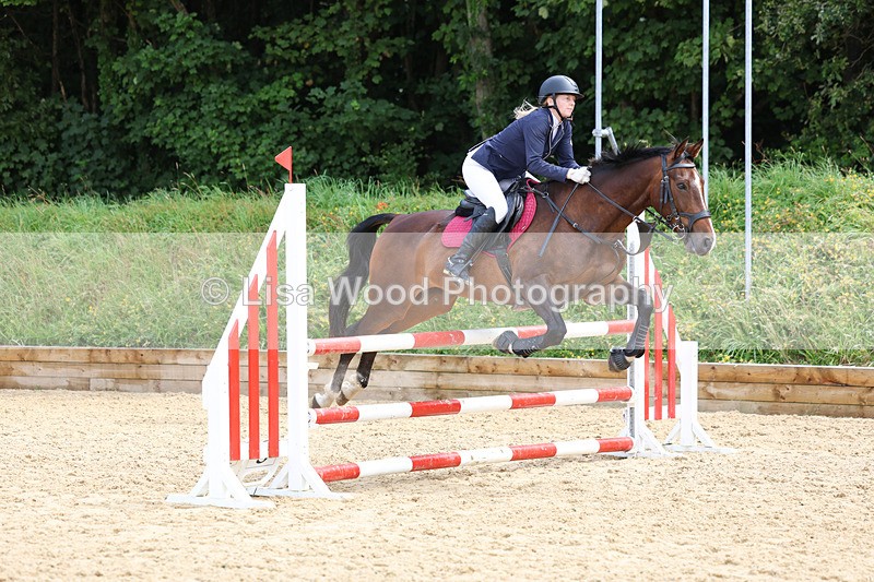 3E7A9900 - Class 9: Senior British Novice/90cm open
