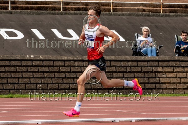 SIAB23-914319 - Track Male Set One