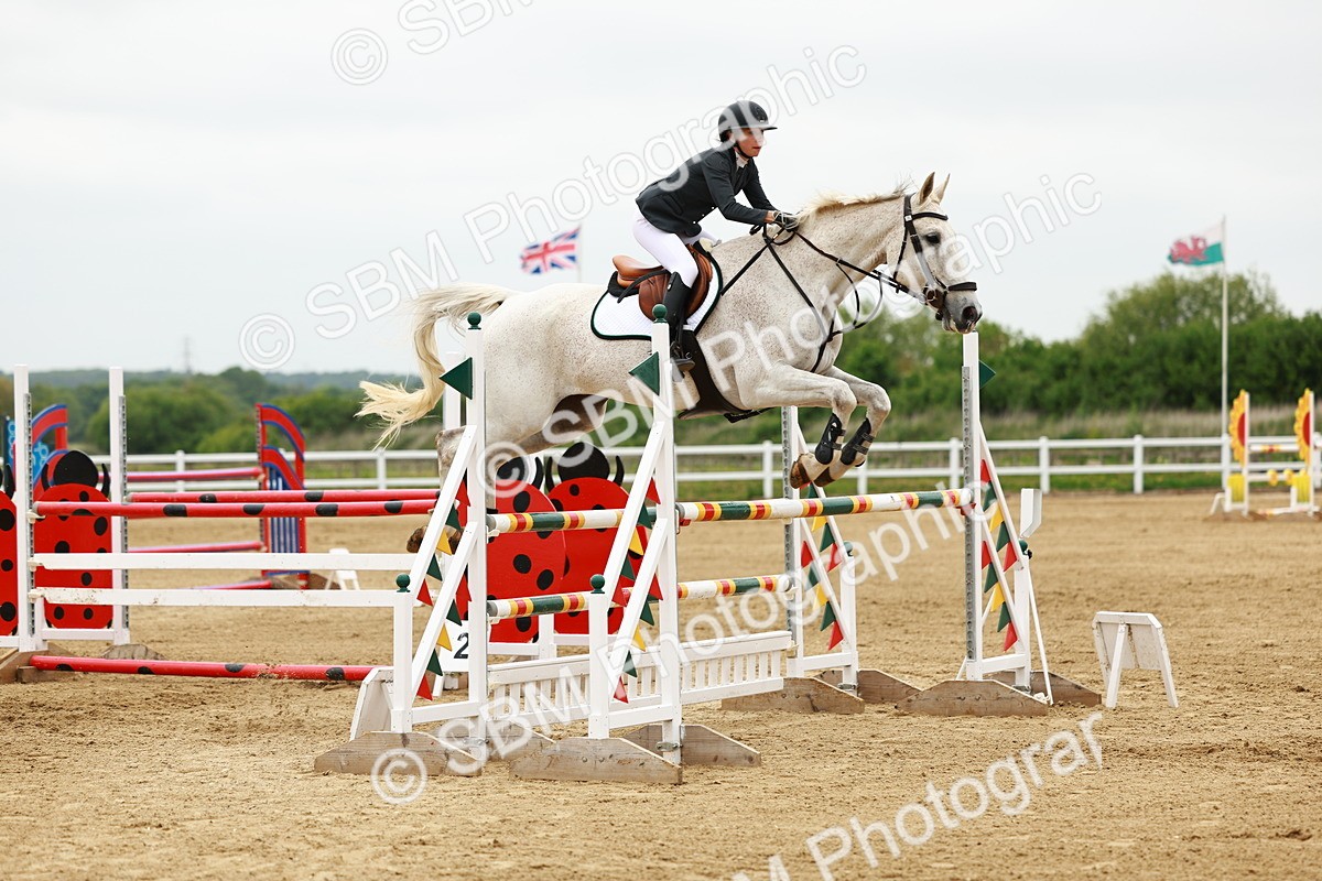 SBM_001099 - Class 5 - Senior Foxhunters - 1.20m