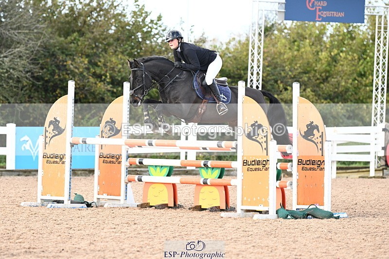 241023A-140533-00962 - Cls 4 Newcomers and 1.10m Open