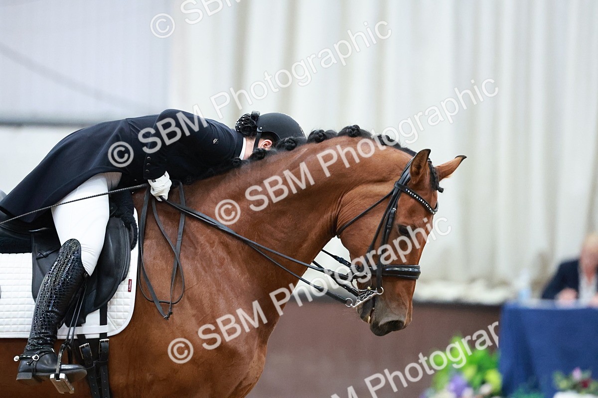 SBM_021083 - Class 13 - FEI INT I - 16.26-17.14