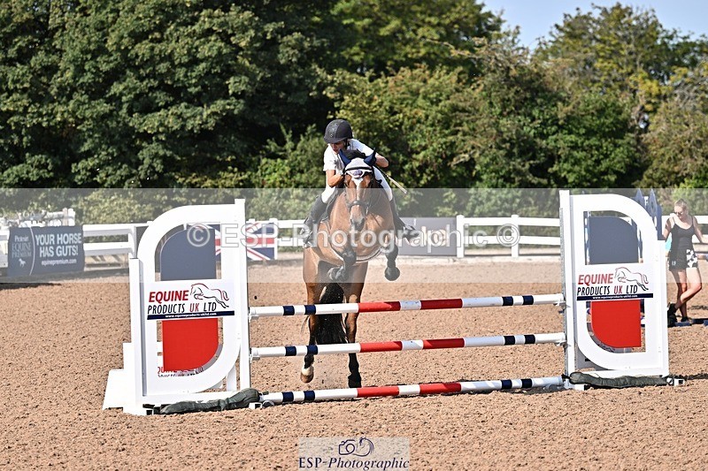 260812-100116-00144 - Cls 2 British Novice and 90cm