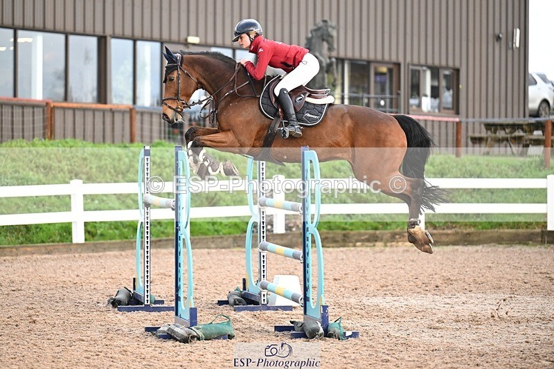 251206-133812-01150 - Cls 13 Snr Foxhunter and 1.20m