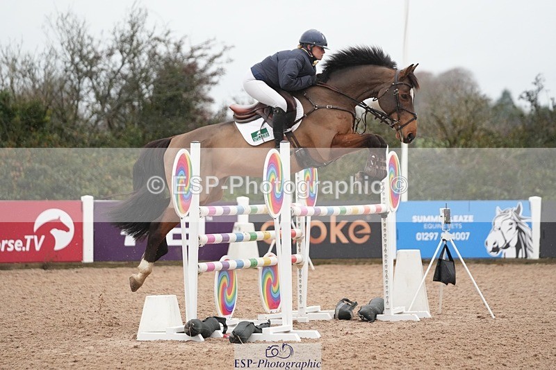 251107-132657-01153 - Cls 6 Foxhunter and 1.20m Open