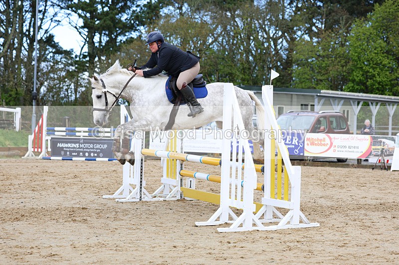 3E7A0757 - Class 4: Senior British Novice/90cm open