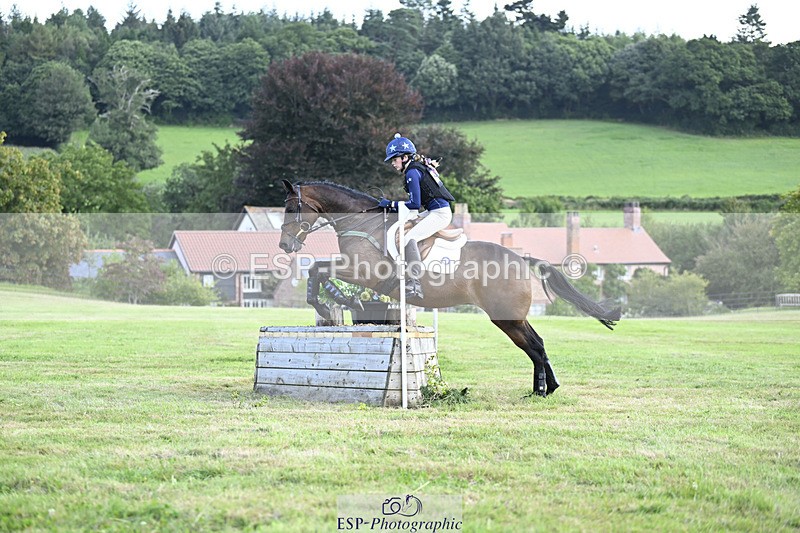 240825X-100353-31261 - 70cm XC 10.00 to 11.00