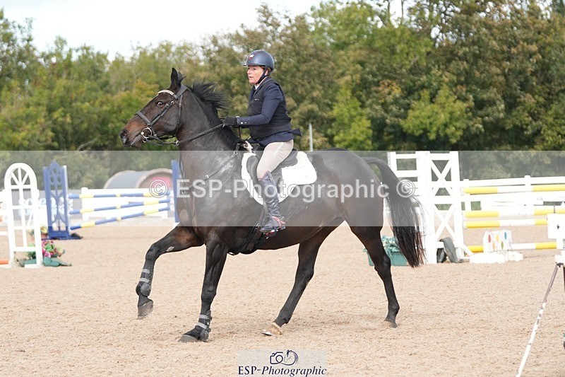251005-132742-03546 - Cls 27 1.05m Amateur Qualifier