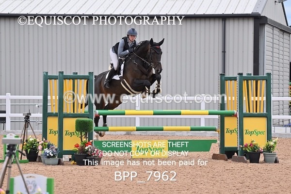 BPP_7962 - CLASS 17 FRI The Farriers Challenge Senior 1.15m Open Inc 1.15m Members Cup
