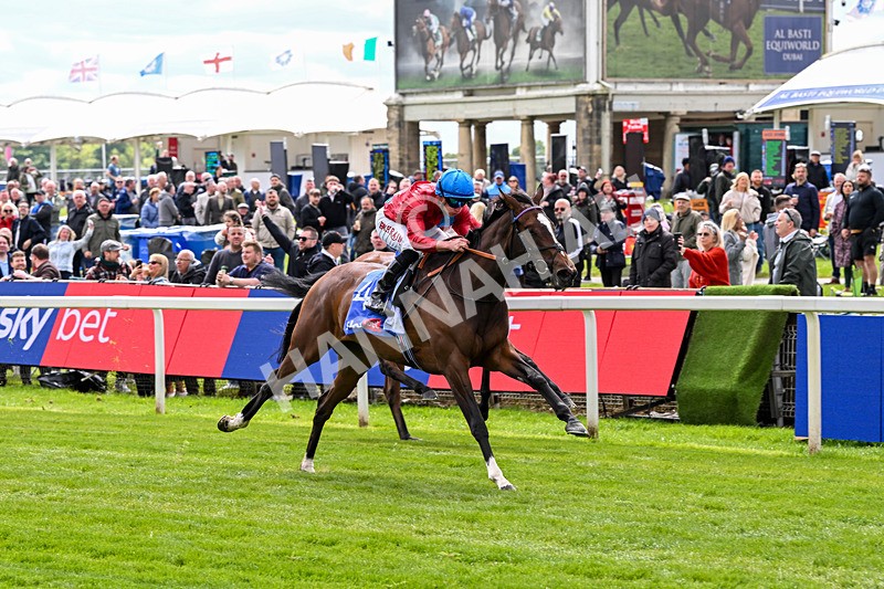 150526-Race 2-Lilt-7211 - Race 2 2.20pm Sky Bet Fillies' Stakes