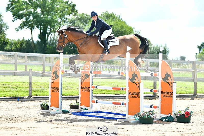 230720A-111043-02092 - Cls 5, 2 Star Medium 1.35m