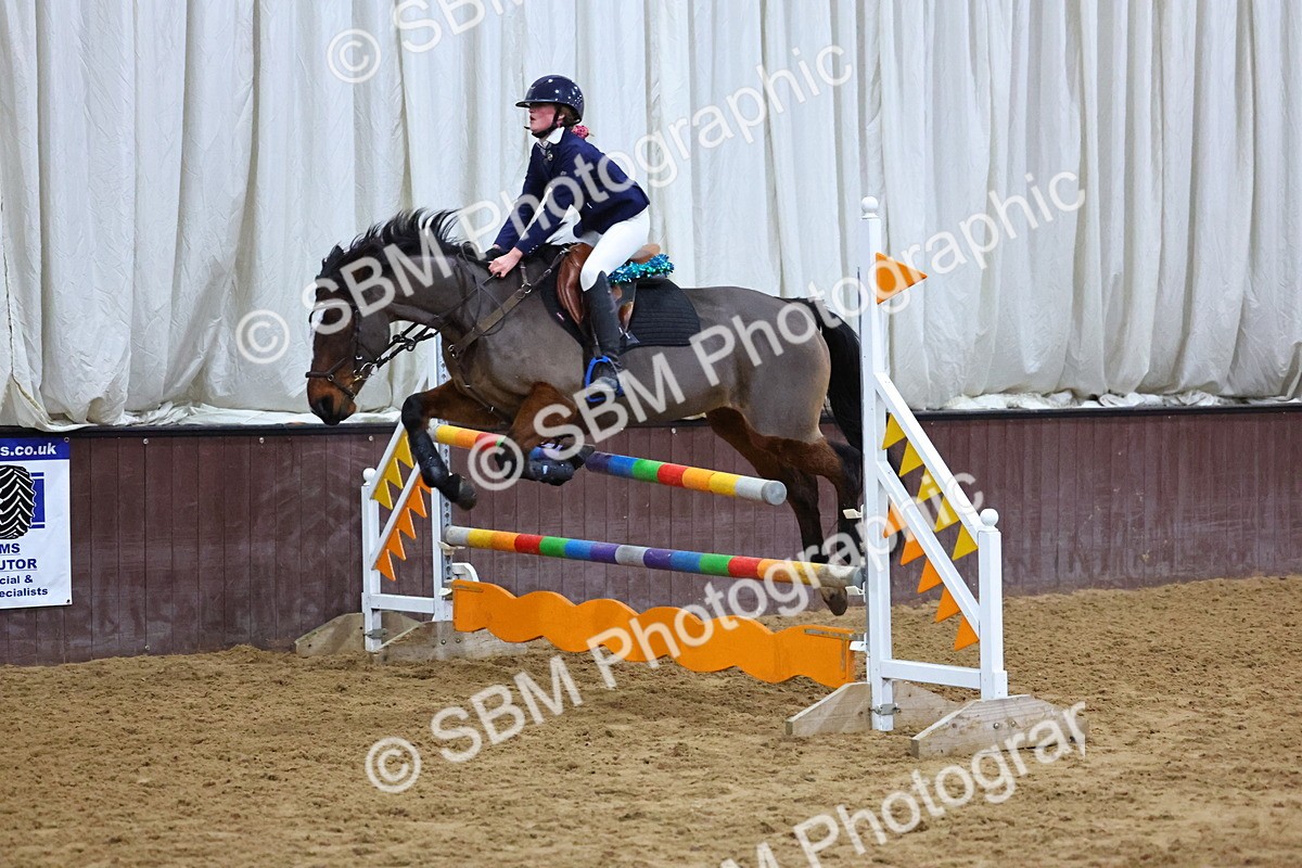 SBM_002827 - Class 6 - Holly & Ivy Stakes - 90cm