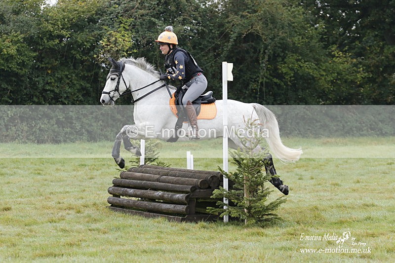 WWHT 171021 0606 - Novice Restricted (0.80m)  17/10/21