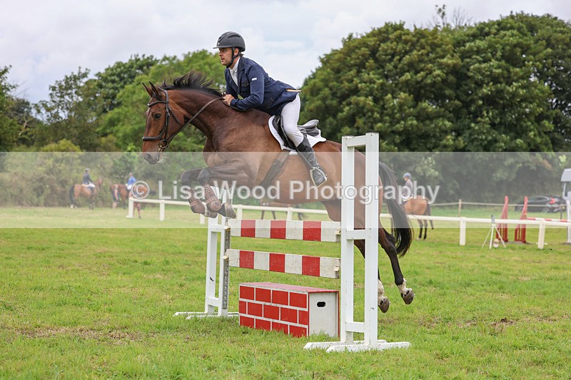 3E7A8061 - Class 7: Senior Newcomers/1.10m open