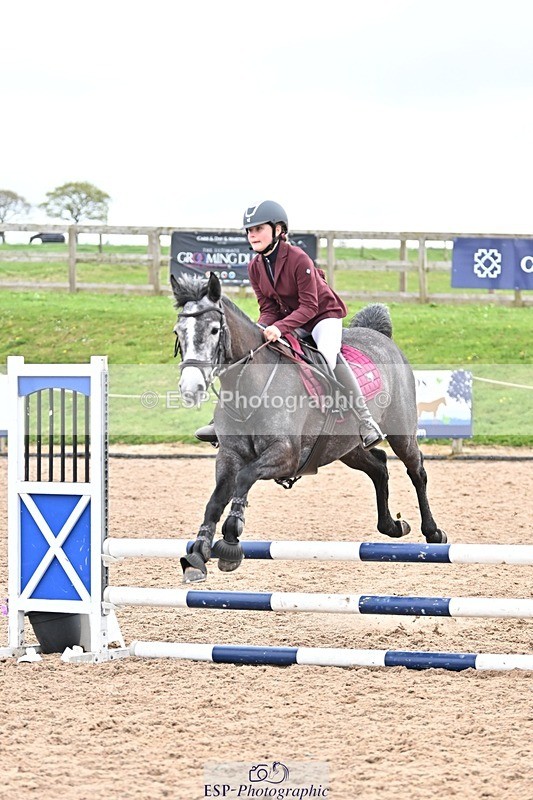 250414-101831-00058 - 70cm Round 1