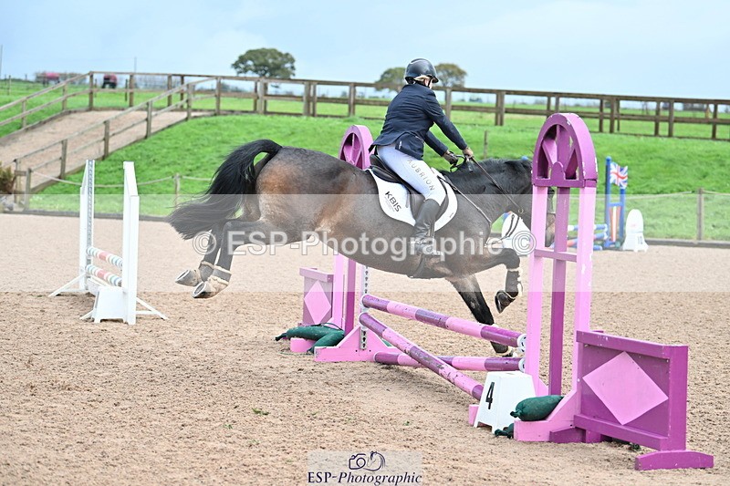 231029A-092519-02375 - 60cm Club and Schools