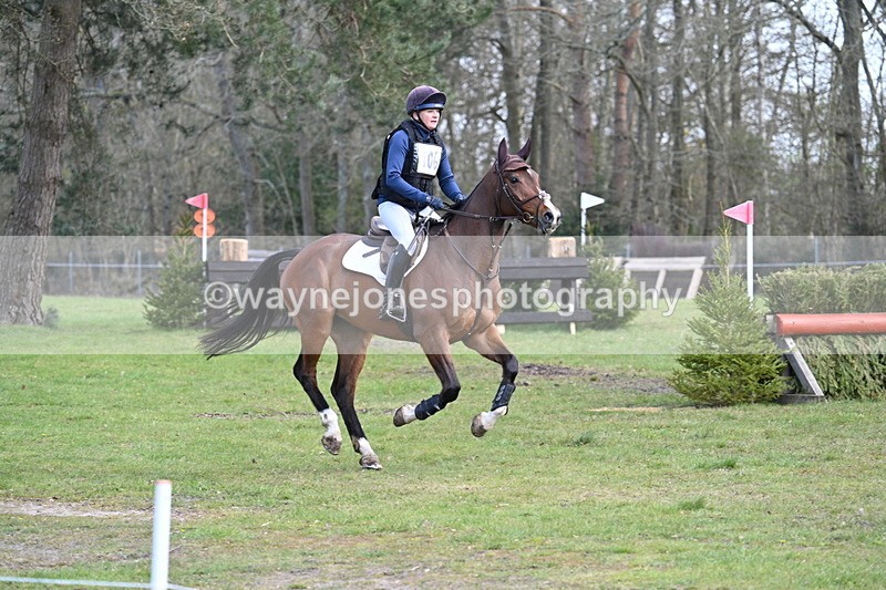 WJ7_0082 - Time 10:13 to 10:38 Times at the Fence