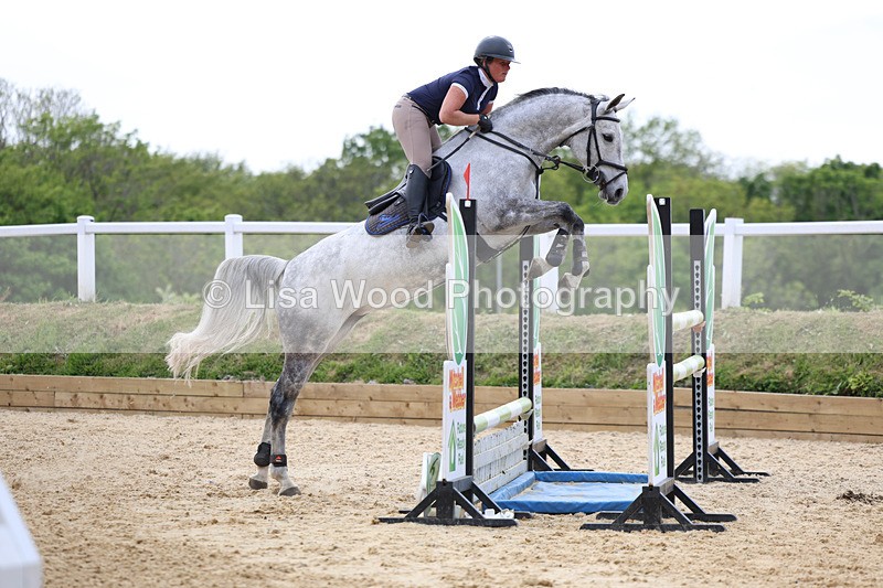 3E7A7580 - Class 8: Senior Foxhunter/1.20 open