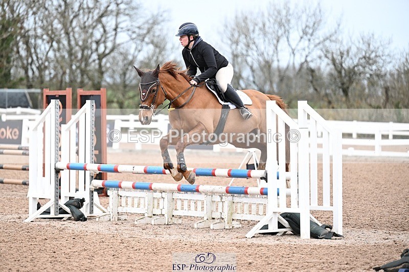 251205-100800-00141 - Cls 2 Snr British Novice and 90cm