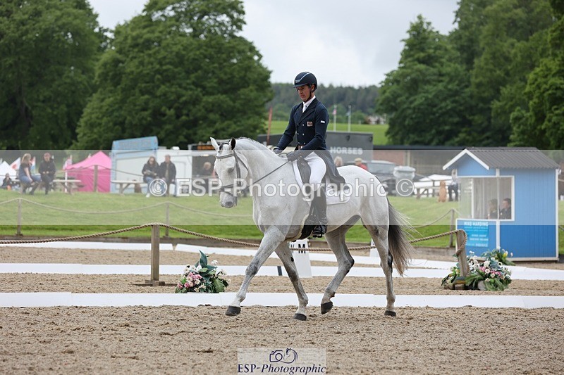 240523-093328-03154 - 207-IE_MR_MCGREGOR-Will_Furlong