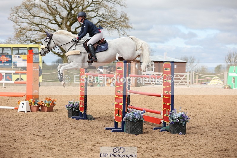 240419A-124020-07370 - Cls 6, 2 Star Medium Tour 1.35m