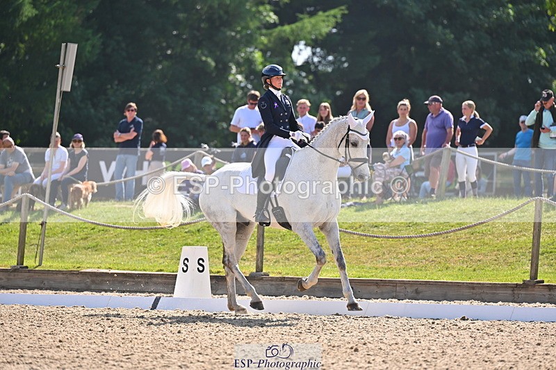 250523A-163947-08312 - A-066-Jemima.Howden-MONBEG.WHISPER