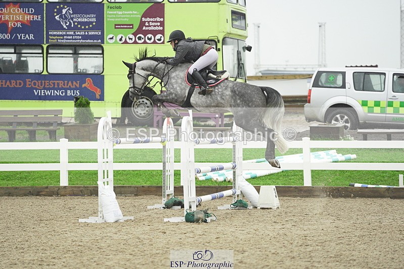 230722A-140922-09552 - Cls 23, 1 Star Gold 1.30m