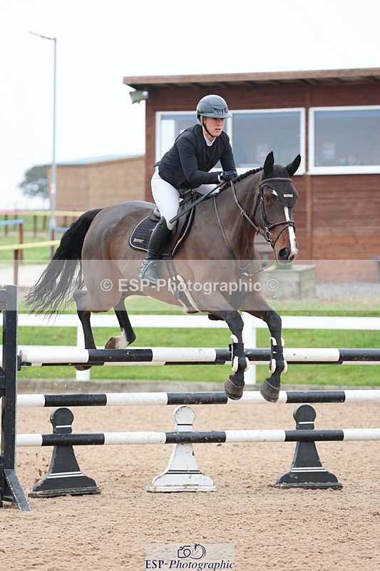 241101A-114827-01504 - FRI Cls 5 Newcomers and 1.10m Open