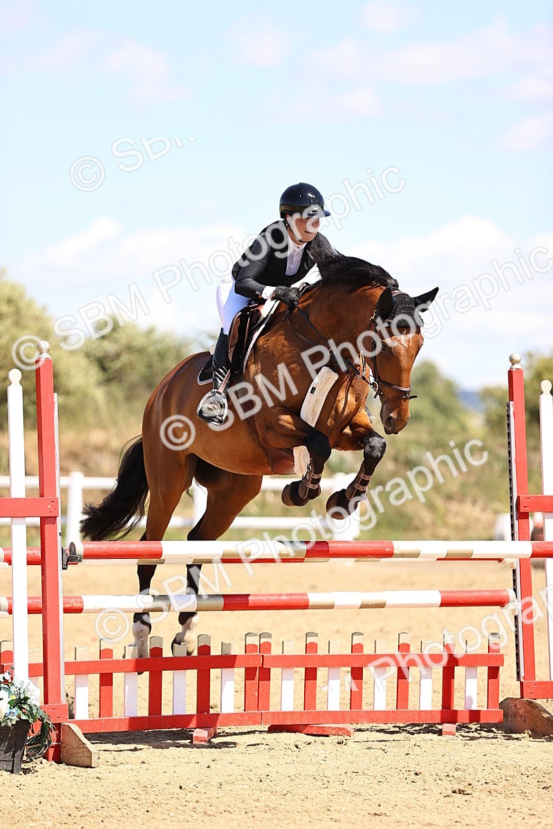 SBM_015002 - Class 15 - Senior Newcomers - 1.10m Open