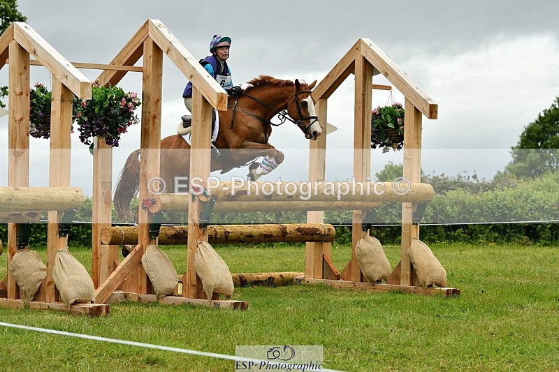 250524A-093955-08564 - A-006-Holly.Clarke-NICO