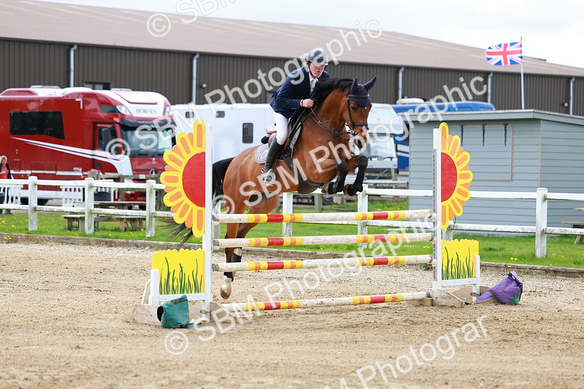 SBM_002364 - Class 10 - Senior Newcomers - 1.10m