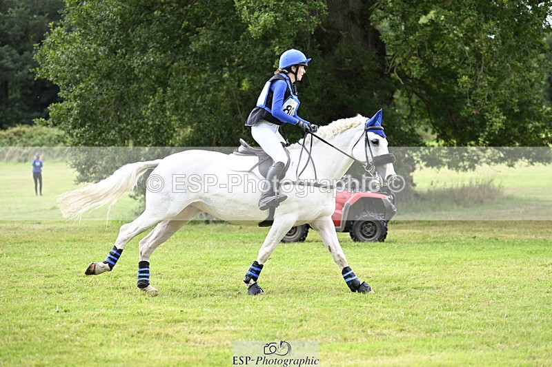 240825X-141211-34760 - 80cm XC 14.30 to 15.30