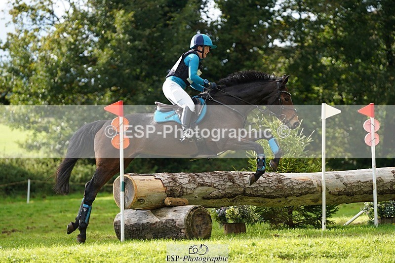 231021-152938-20173 - 496-HIGHDALE.AUTUMN.SUNRISE-Vicky.Stacey-SC+XC