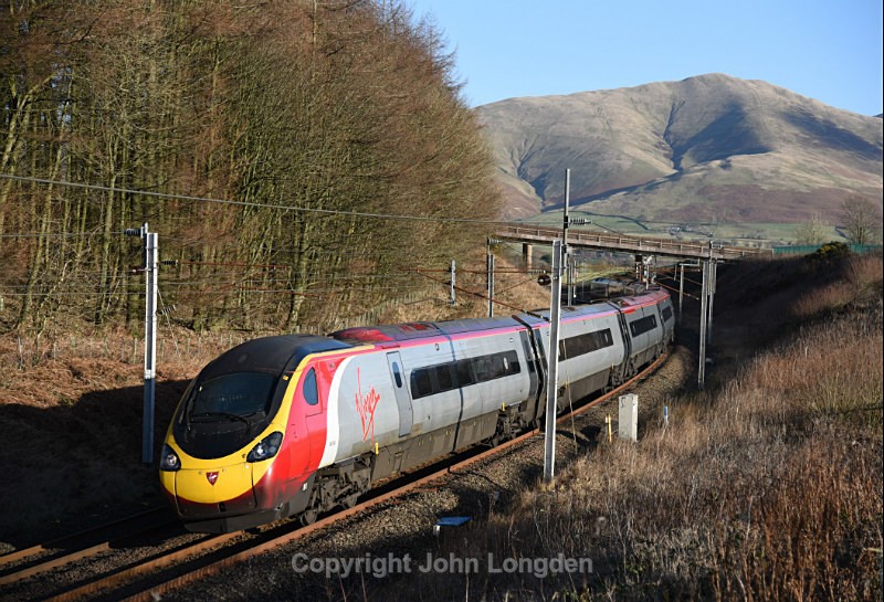 JL - 4.1.17 390050 9M54 10.51 Edinburgh - Euston, Beckfoot - West Coast Main Line (north to south)