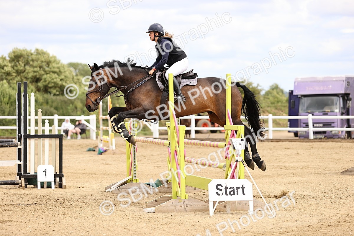 SBM_000445 - Class 4 - 1m showjumping