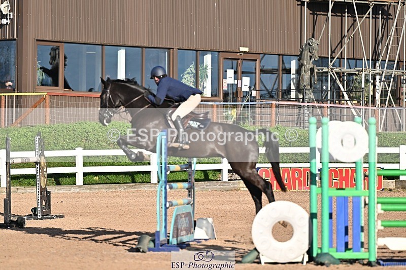 251119-140924-00511 - Cls 5 Foxhunter and 1.20m Open