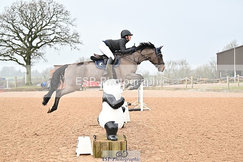 250122-142556-00635 - Cls 6 Foxhunter and 1.20m