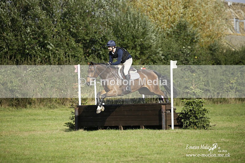  WWHT 171021 3500 - Intermediate Pairs (0.90m)  17/10/21