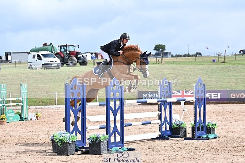 250731-111108-00520 - Cls 02 Snr Fox 1st Rnd